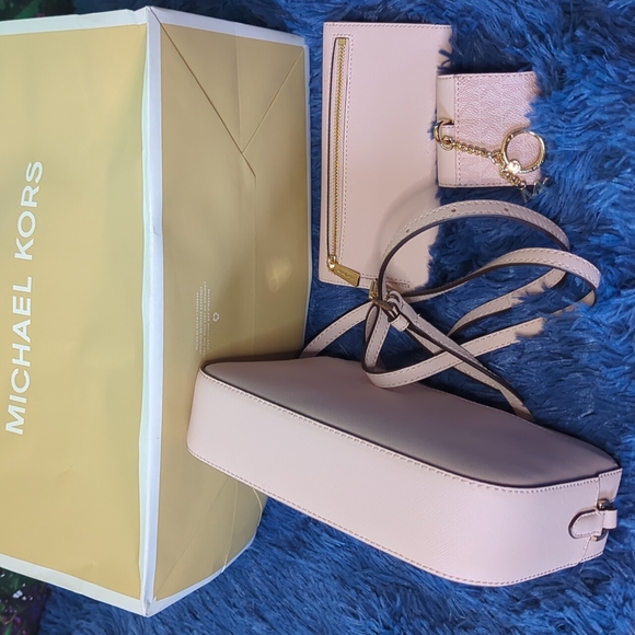 4 Piece Michael Kors Set